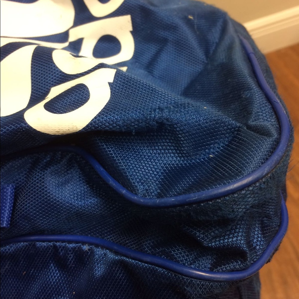 5 for $25 Adidas Large Blue Duffle Bag - Picture 3 of 6